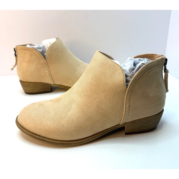 Journee Collection Shoes - Journee Collection Women's Livvy Side Split Ankle Booties Tan Size 9 NWT/BOX